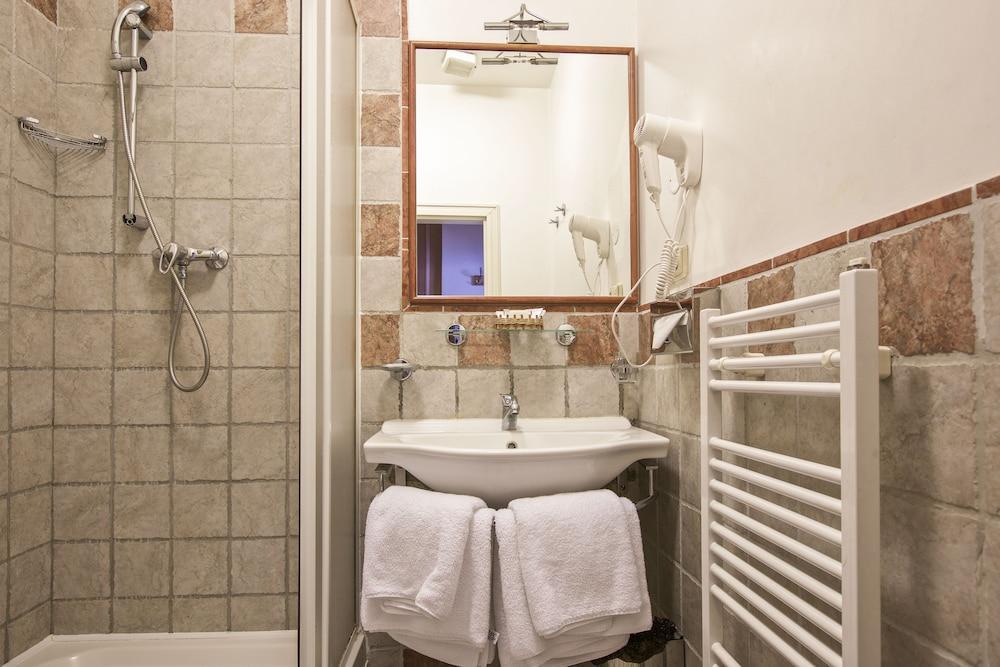 Hotel Tivoli Praga Esterno foto