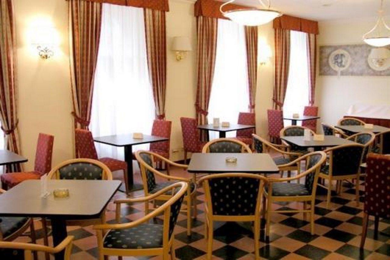 Hotel Tivoli Praga Esterno foto