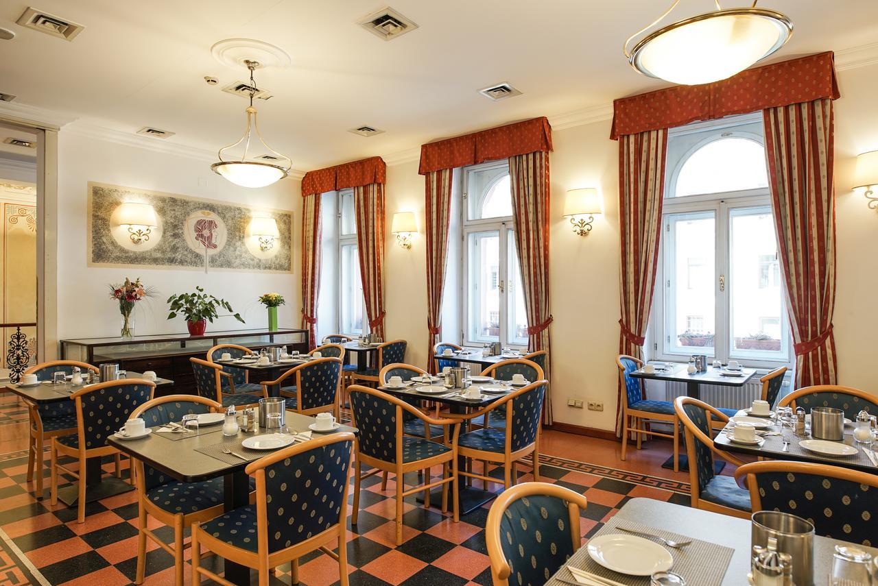 Hotel Tivoli Praga Esterno foto